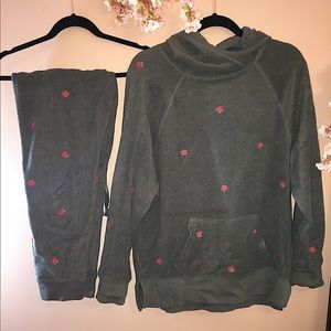 VS PINK Jogger and Hoodie Set
